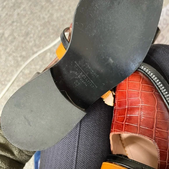 inch2 loafers beautiful womens size 8 bought a size to large for myself. Italian - Picture 6 of 7